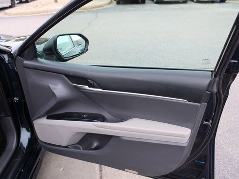 Used 2019 Toyota Camry SE image 21