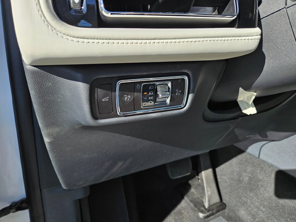 New 2027 Lincoln Navigator Reserve AWD/4WD image 24