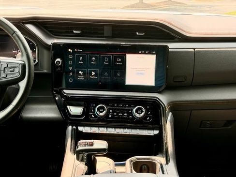 Used 2024 GMC Sierra 1500 AT4 w/ Technology Package AWD/4WD image 23