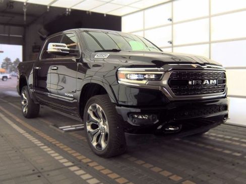 Used 2022 RAM 1500 Limited AWD/4WD image 5