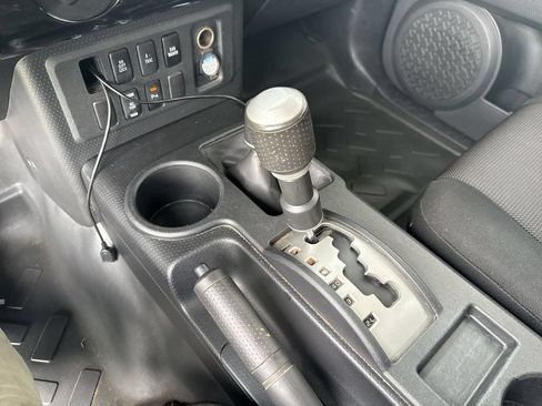 Used 2007 Toyota FJ Cruiser 4WD w/ Upgrade Pkg 2 image 18