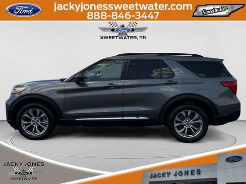 Certified 2023 Ford Explorer XLT w/ Equipment Group 202A AWD/4WD image 2