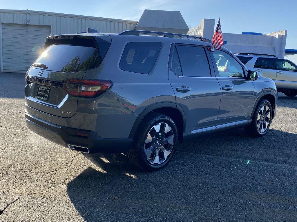 New 2026 Honda Pilot Elite image 5