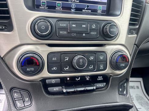 Used 2019 GMC Yukon XL Denali w/ Denali Ultimate Package AWD/4WD image 17