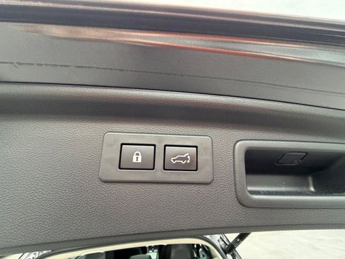 Used 2023 Subaru Forester Limited image 18