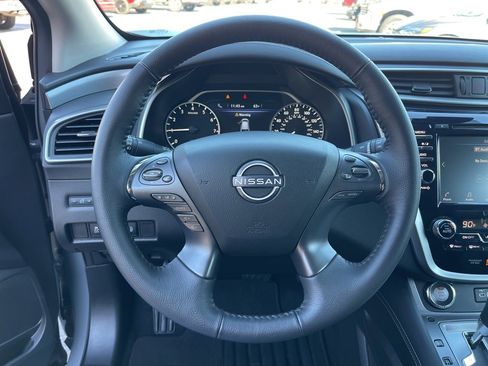 Used 2024 Nissan Murano SV w/ SV Midnight Edition Package image 16