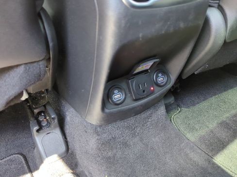 Used 2022 Hyundai Santa Fe Calligraphy image 36