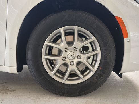 New 2026 Chrysler Pacifica Select FWD image 33