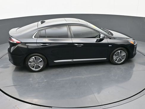 Used 2020 Hyundai Ioniq Limited image 28