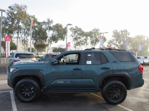 New 2026 Toyota 4Runner TRD Off-Road Premium image 8