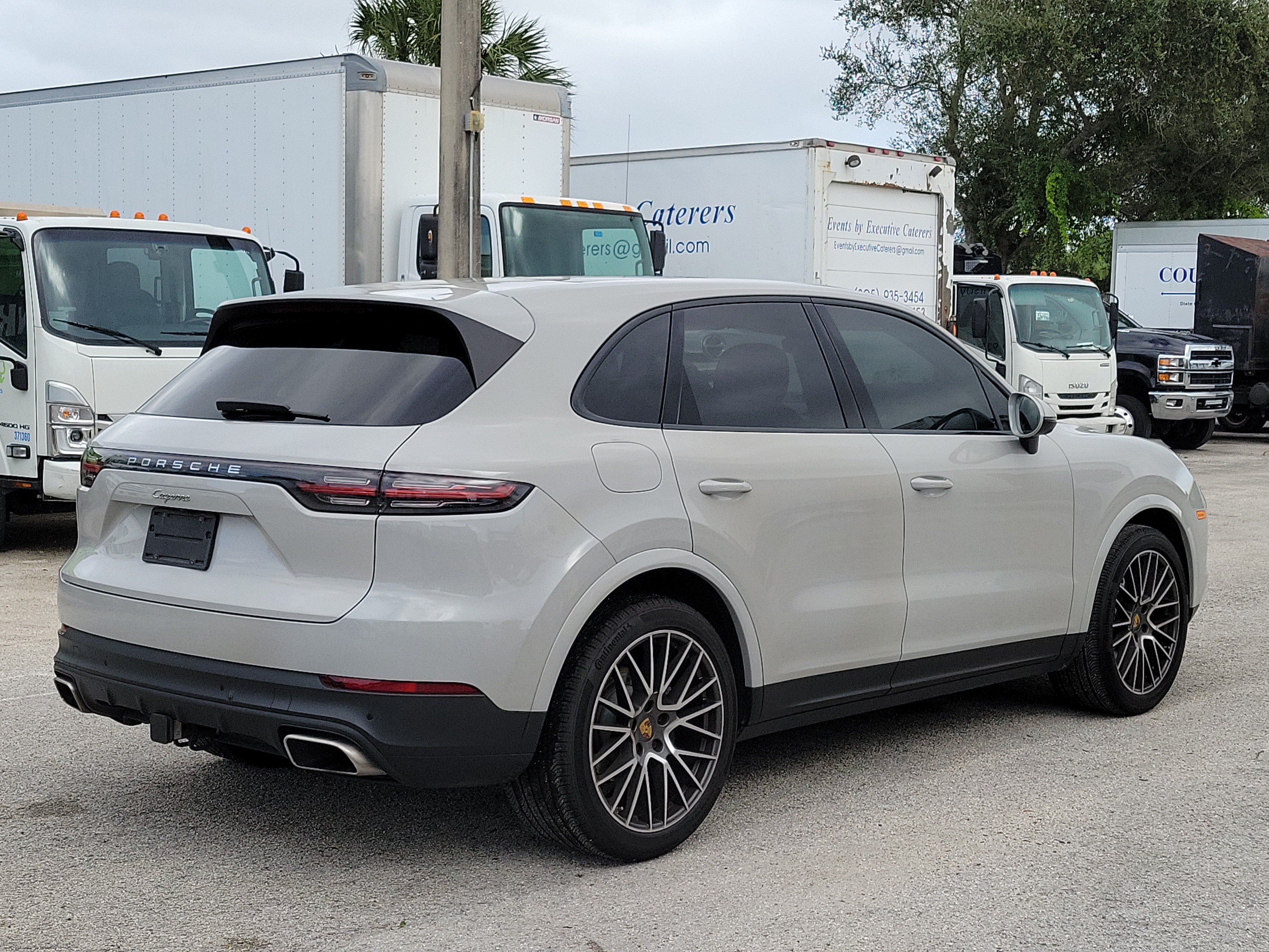 Used 2021 Porsche Cayenne AWD/4WD image 5