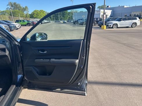Used 2024 Honda CR-V EX image 16