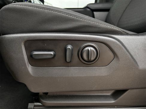 Used 2022 Chevrolet Silverado 1500 LT image 26