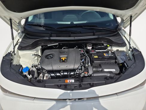Used 2025 Kia Soul LX w/ LX Technology Package FWD image 27