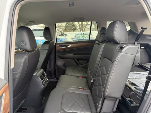 New 2026 Volkswagen Atlas SE FWD image 28
