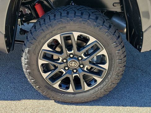 New 2026 Toyota Tundra Limited AWD/4WD image 5