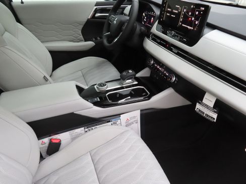 New 2026 Mitsubishi Outlander SEL AWD/4WD image 25