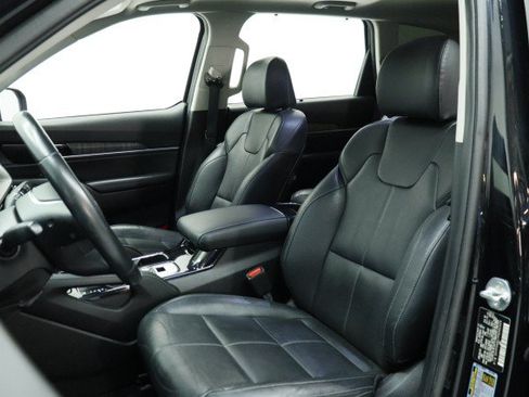 Used 2023 Kia Telluride EX w/ EX Captain's Chair Package FWD image 8