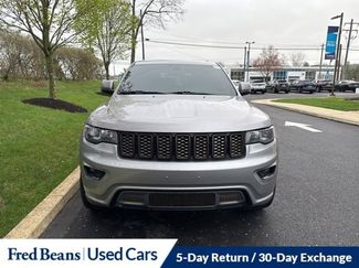 Used 2018 Jeep Grand Cherokee Altitude video 2