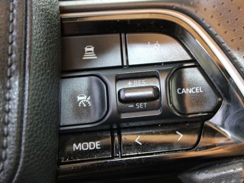 Used 2022 Toyota Tundra SR5 image 32