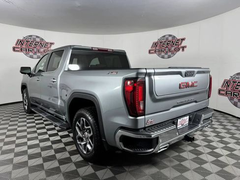Used 2023 GMC Sierra 1500 SLT w/ SLT Premium Package AWD/4WD image 5