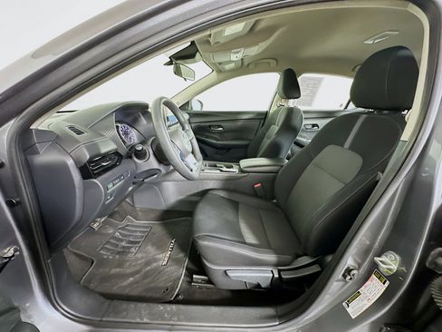 Used 2024 Nissan Sentra SV FWD image 13