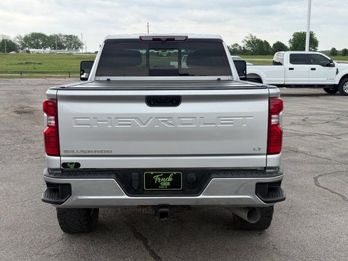 Used 2021 Chevrolet Silverado 2500 LT w/ Convenience Package image 6
