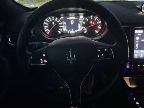 Used 2021 Maserati Levante image 85