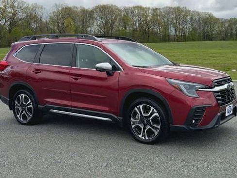 Used 2023 Subaru Ascent Limited w/ Technology Package AWD/4WD image 2