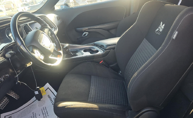 Used 2022 Dodge Challenger R/T Scat Pack RWD image 4