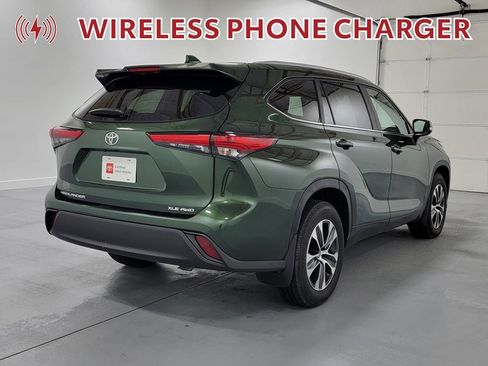 Certified 2023 Toyota Highlander XLE image 9