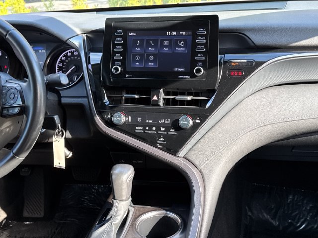 Used 2023 Toyota Camry SE FWD image 10