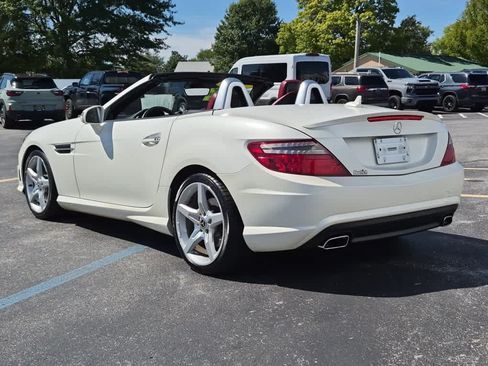 Used 2015 Mercedes-Benz SLK 250 image 4