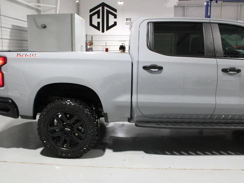 Used 2024 Chevrolet Silverado 1500 LT Trail Boss w/ Convenience Package II AWD/4WD image 4
