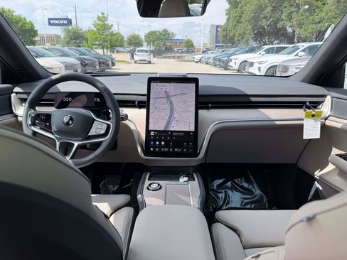 New 2026 Volvo EX90 Plus RWD image 19