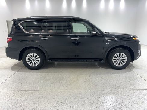 Used 2021 Nissan Armada SV image 6