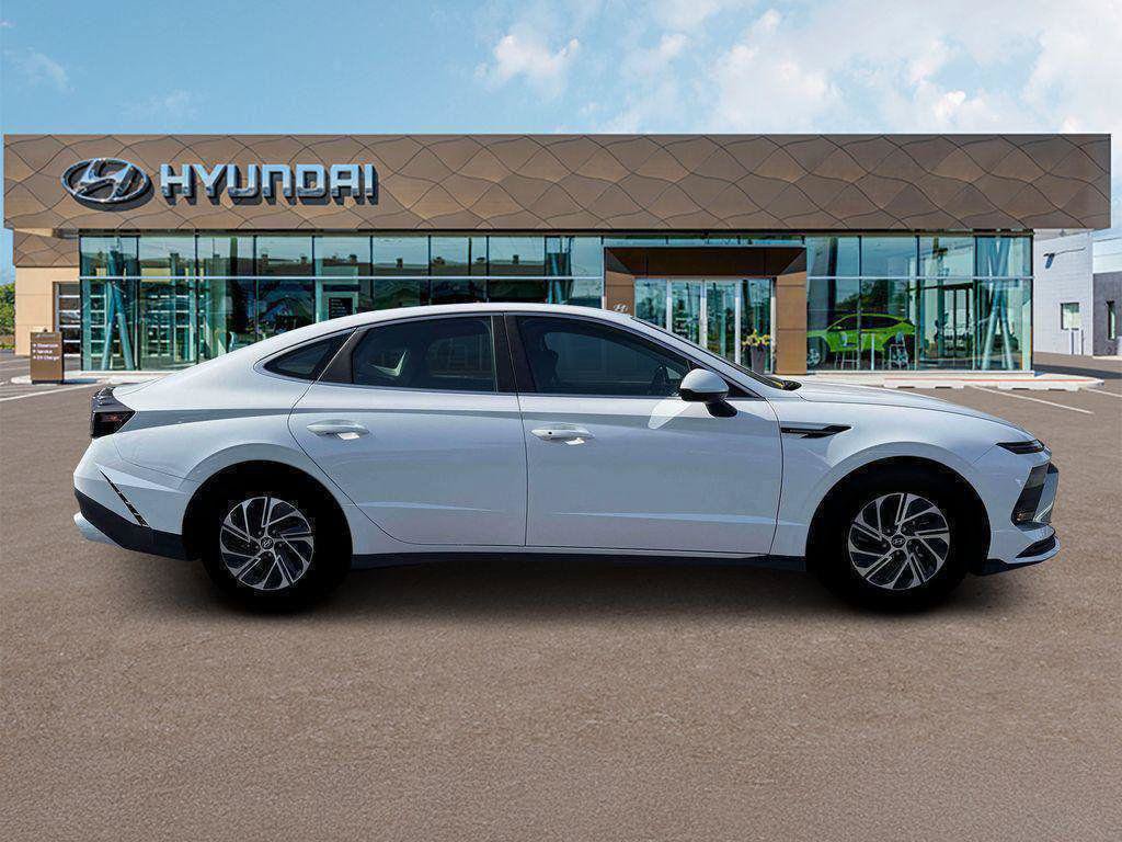 New 2026 Hyundai Sonata Blue FWD image 9