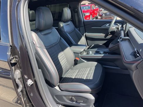 Used 2025 Ford Explorer ST-Line w/ Premium Package image 18