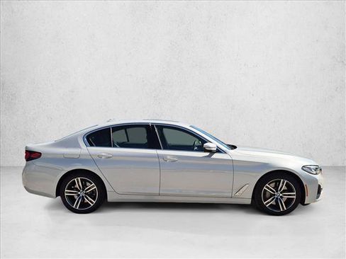 Used 2023 BMW 530i xDrive w/ Premium Package AWD/4WD image 4