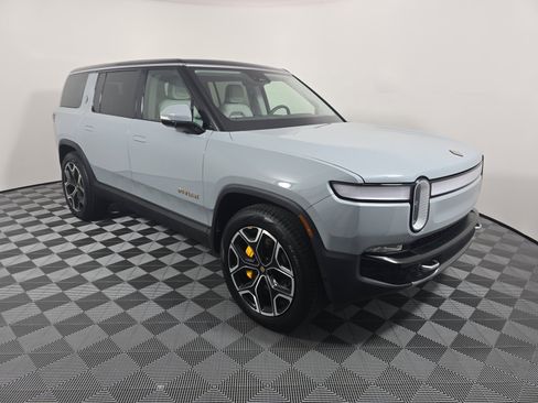 Used 2024 Rivian R1S Adventure AWD/4WD image 7