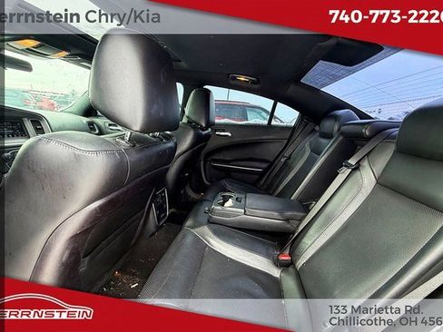 Used 2019 Dodge Charger SXT w/ Leather Interior Group image 12
