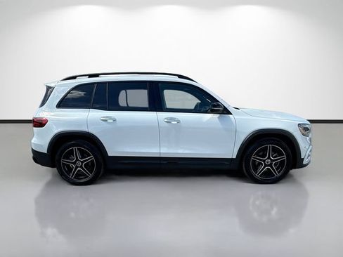Used 2024 Mercedes-Benz GLB 250 image 2