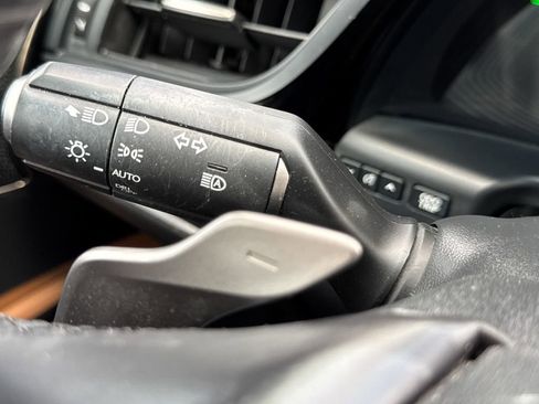 Used 2022 Lexus ES 300h Ultra Luxury w/ Accessory Package 2 FWD image 19