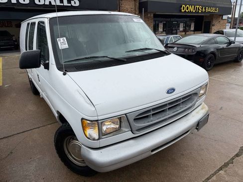 Used 1997 Ford E-150 and Econoline 150 image 11