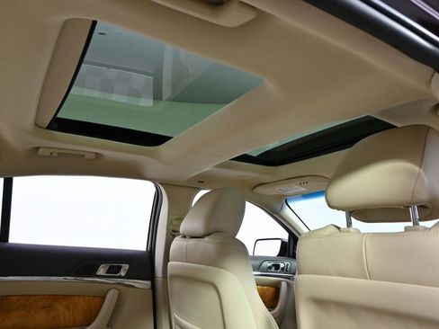 Used 2012 Lincoln MKS AWD image 17