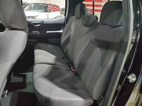 Used 2016 Toyota Tacoma TRD Sport w/ Premium & Technology Package RWD image 24