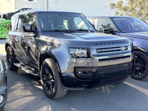 Used 2023 Land Rover Defender 110 X-Dynamic SE image 3