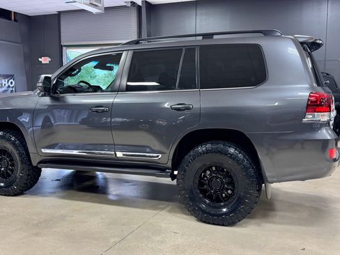 Used 2021 Toyota Land Cruiser AWD/4WD image 10