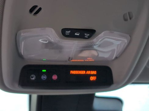 Used 2022 Buick Encore GX Select FWD image 23