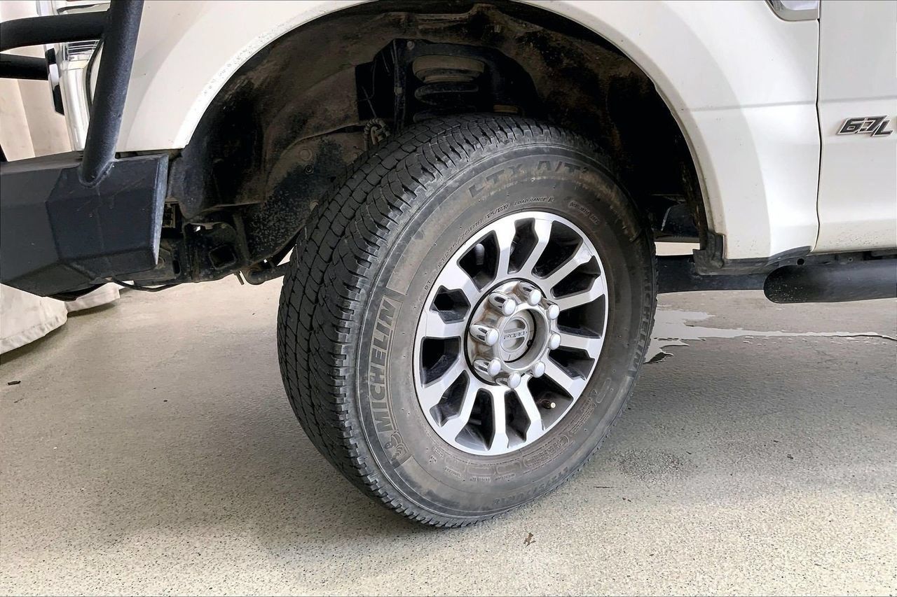 Used 2022 Ford F350 Lariat w/ Lariat Value Package AWD/4WD image 20